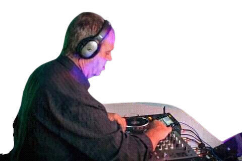 472137888_10162938053878653_5871207466966391661_n-removebg-preview